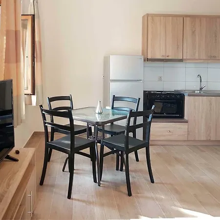 Апартаменты Olive Stonehouses Каламата