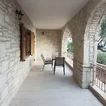 Apartment Olive Stonehouses *