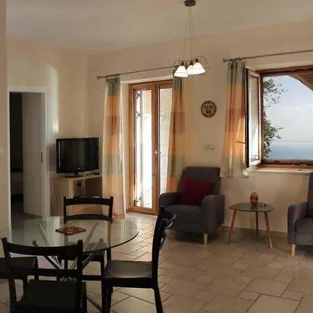 Apartment Olive Stonehouses